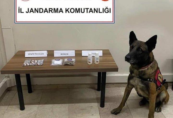Araçlarda uyuşturucu ele geçirildi; 7 gözaltı