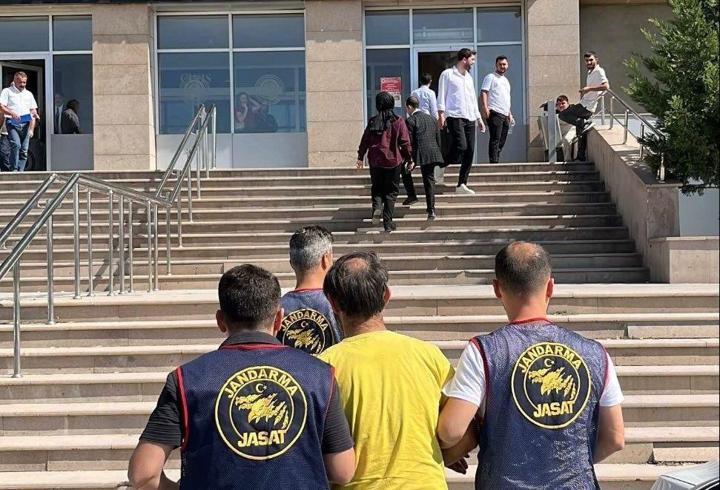 Van'da, aranan FETÖ üyesine gözaltı