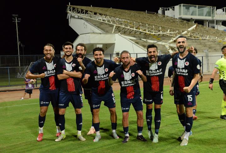 Fethiyespor evinde mutlu
