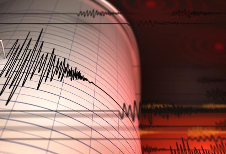 Endonezya'da 6,5 büyüklüğünde deprem