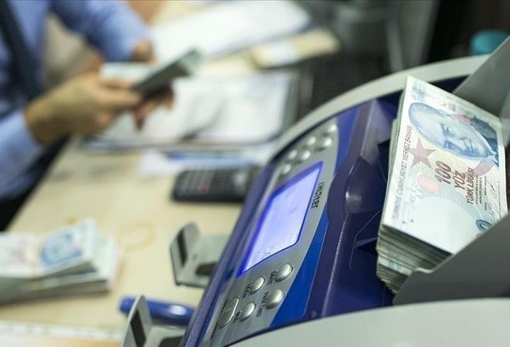 Bankacılık sektörünün mevduatı geriledi, kredi hacmi büyümeye devam etti