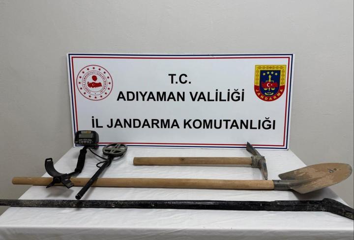 Adıyaman’da kaçak kazıya 2 gözaltı
