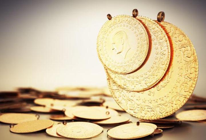 Uzman isim uyardı… Dünya dolardan uzaklaşıyor, altın güvenli liman olmaya devam ediyor!
