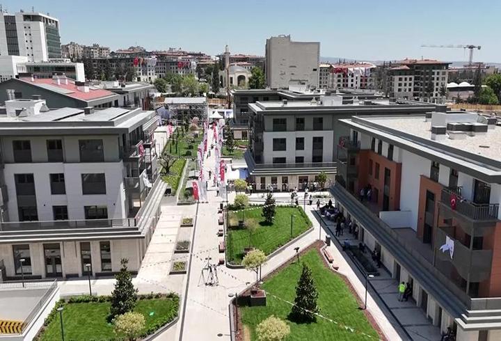 Bakan Kurum'dan Yüzyılın Konut Projesi mesajı
