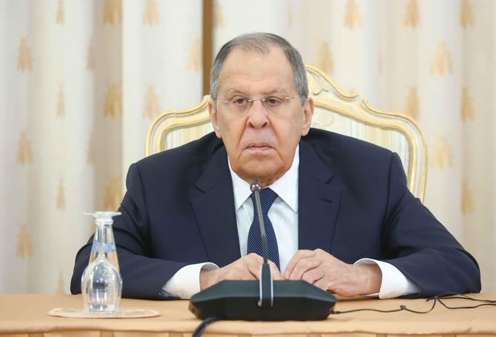 Lavrov: Alaska’daki uzlaşıya bağlıyız