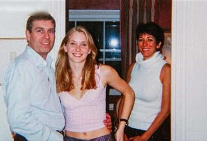 Kral Charles'a Epstein protestosu