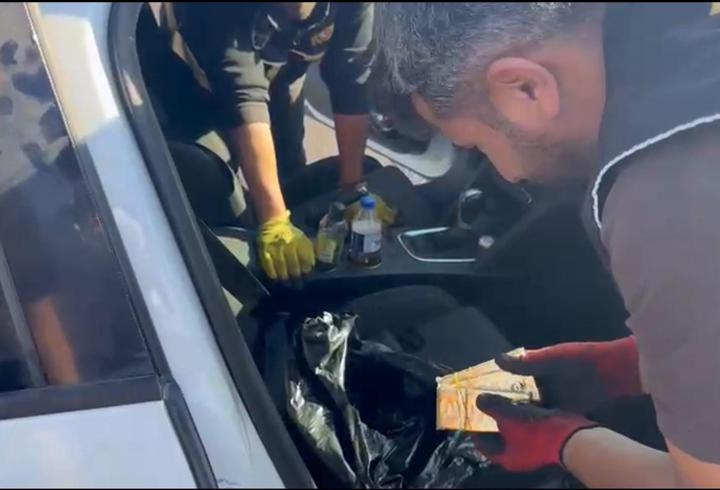 Polisin durdurduğu otomobilde 7 kilo kaçak altın ele geçirildi