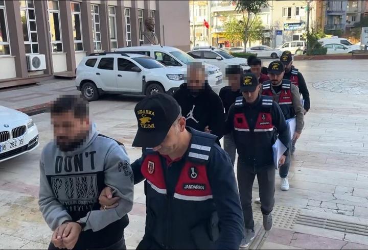 Aydın'da yakalanan 5 DEAŞ şüphelisi adliyede