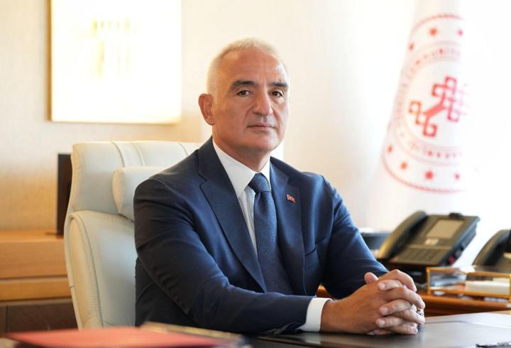 Bakan Ersoy duyurdu! Antalya ziyaretçi sayısında Cumhuriyet rekoru kırdı