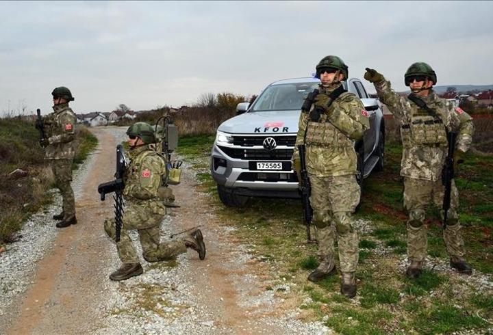 Türk askeri Kosova'da devriyede! 'Bölgesel istikrara katkıda bulunuyor'
