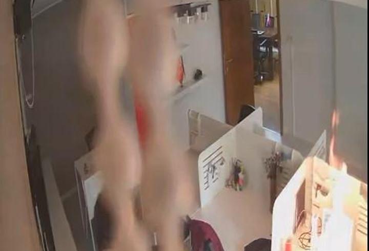 Dizüstü bilgisayarı bomba gibi patladı; o anlar kamerada
