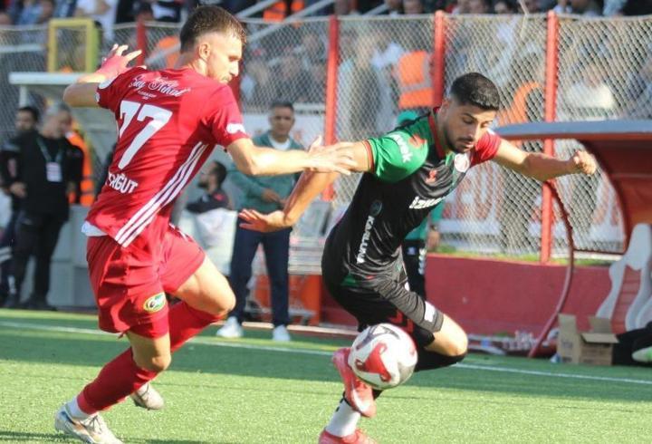 Ayvalıkgücü Belediyespor - Karşıyaka: 0-0