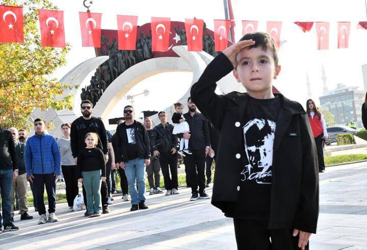 Osmaniye'de saat 09.05’te hayat durdu