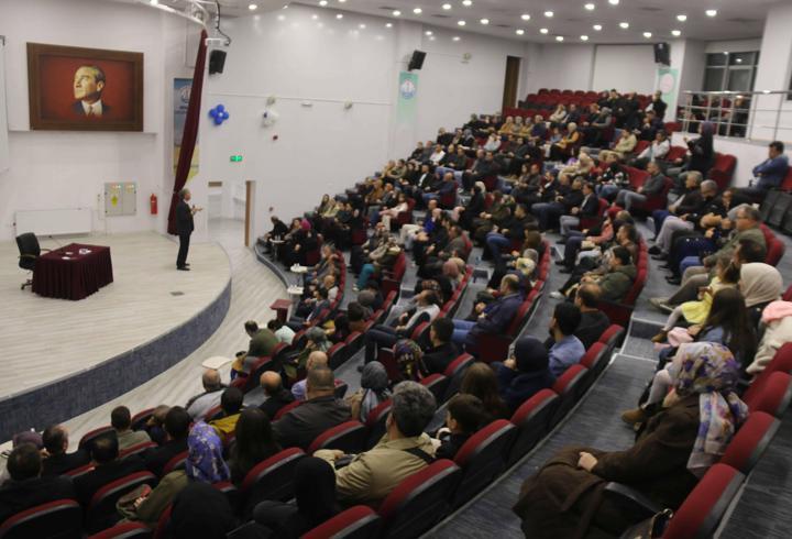 Kütahya’da “Veli Buluşması” programı düzenlendi