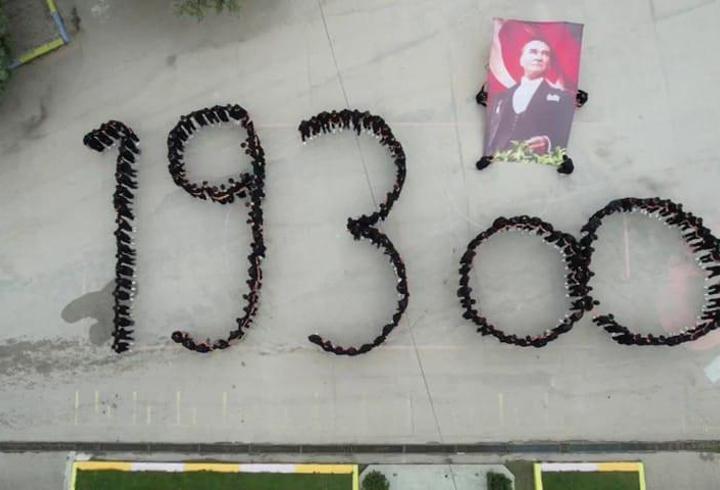Amasya'da 300 öğrenciyle '10 Kasım' koreografisi