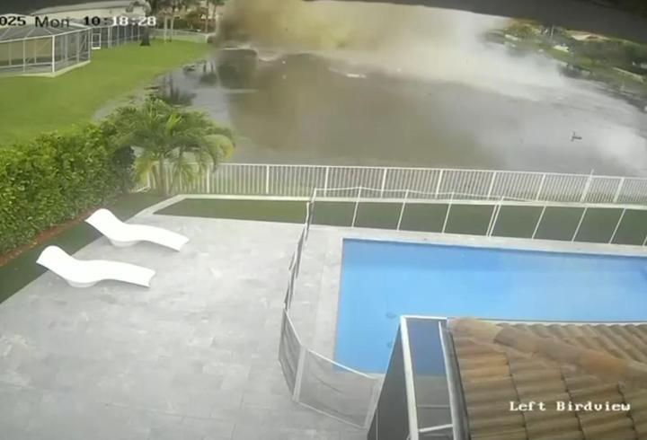 ABD'de yardım uçağı gölete düştü! Kasırganın vurduğu Jamaika'ya gidiyordu...