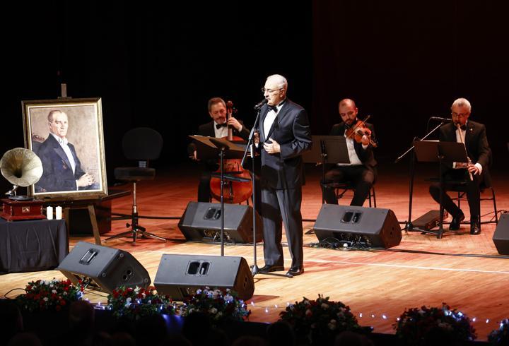 Büyükşehir Atatürk'ü 'Hasret' konseriyle andı