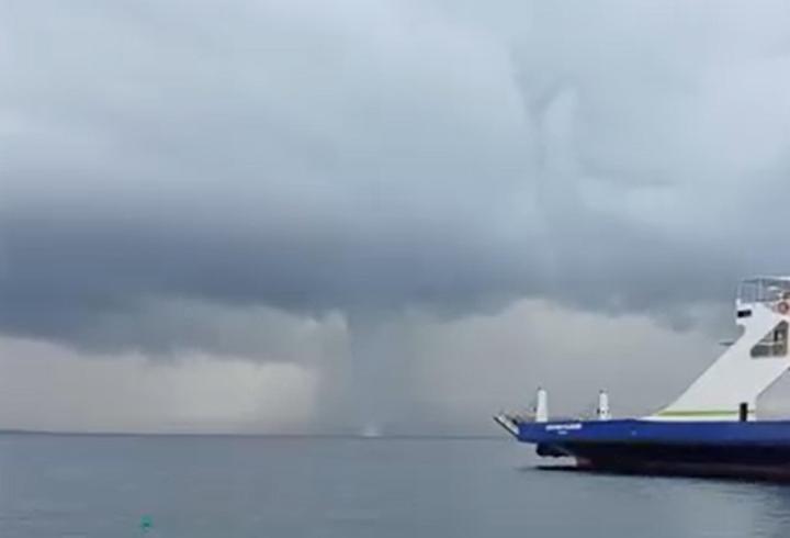 Çanakkale'de denizde hortum oluştu