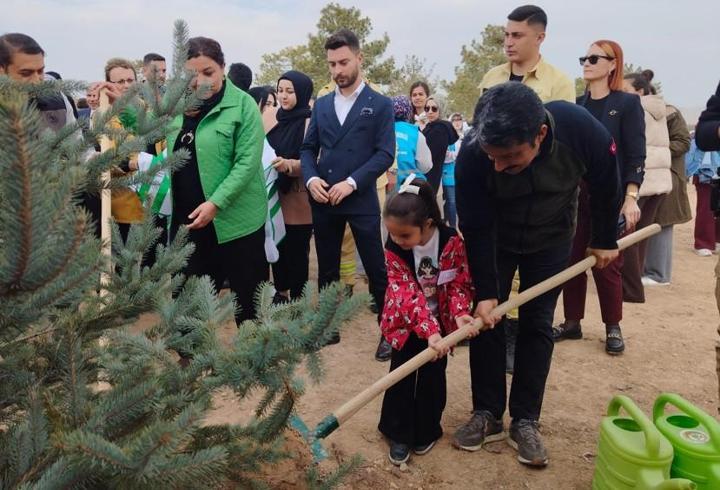 Kırşehir’de 2 bin fidan toprakla buluşturuldu