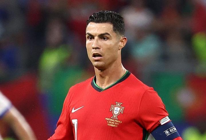 Cristiano Ronaldo, veda ediyor