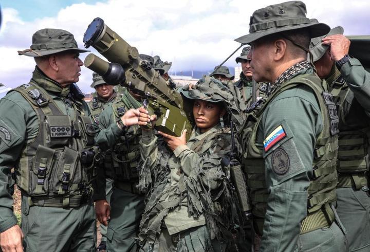 ABD’nin Karayipler’deki faaliyetleri sonrası Venezuela açıkladı: 200 bin asker seferber edildi!