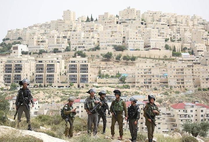 İsrail ordusu, Batı Şeria'daki evleri işgal ederek 'karargaha' çevirdi