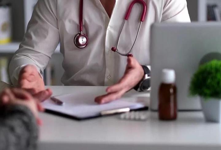 Doktorlara sanal medyadan reklam yasağı