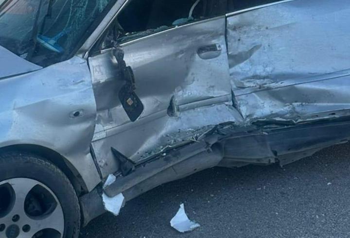 Otomobille kamyonet çarpıştı: 2 yaralı