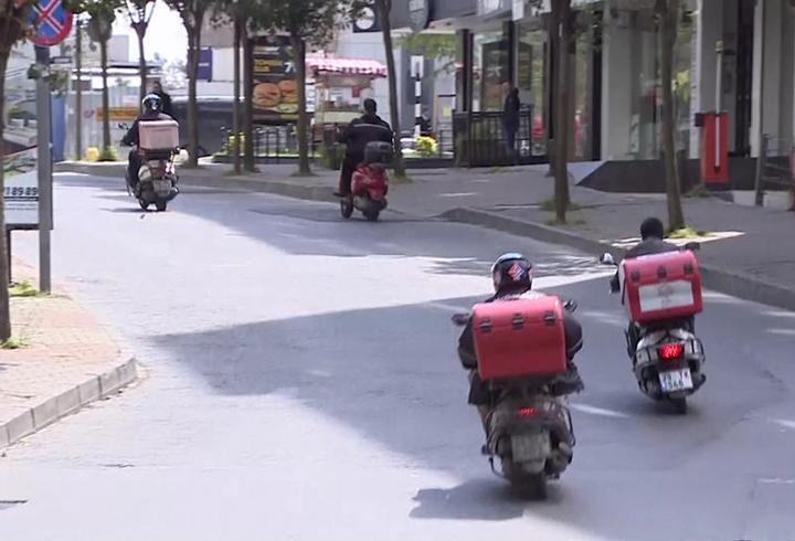 Türkiye’nin doğal gaz ithalatı, eylül ayında geçen yılın aynı dönemine kıyasla yüzde 6,7 artış göstererek 3 milyar 605 milyon metreküp seviyesine ulaştı. Enerji Piyasası Düzenleme Kurumu’nun (EPDK) yayımladığı “Doğal Gaz Piyasası Sektör Raporu”, boru hatları ve LNG kanalıyla yapılan ithalatta yükseliş yaşandığını ortaya koydu.5