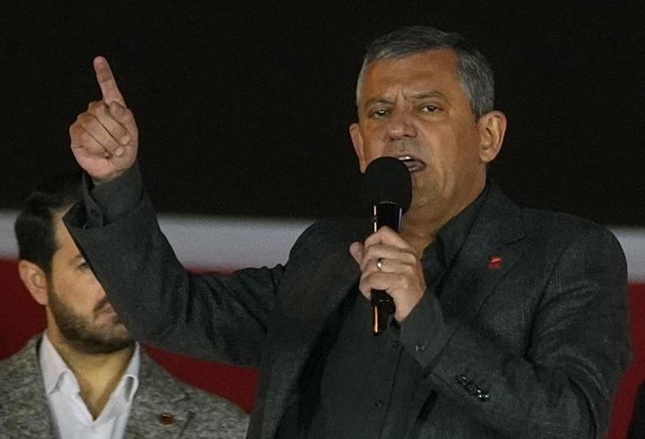 Suçlarda düzenlemeye gidilecek yeni yargı paketi çalışmalarında sona gelindi. Bu kapsamda 11. Yargı Paketi'nin önümüzdeki hafta Meclis’e sunulması bekleniyor. Yeni yargı paketiyle; trafikte yol kesme, bilişim ve dolandırıcılık suçları ile yasa dışı bahis gibi suçlara ağır cezalar geliyor. İşte Meclis'e gelecek yeni düzenlemenin detayları.9