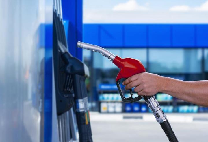 Akaryakıtta yeni zam! Benzin fiyatı bu gece değişiyor