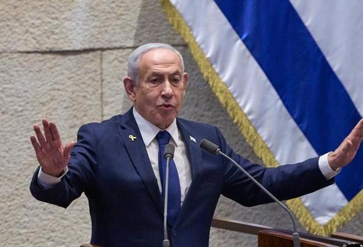 Rusya-Ukrayna savaşında taraflar, Türkiye ve Birleşik Arap Emirlikleri’nin arabuluculuğunda esir takasını yeniden başlatma konusunda anlaştı. Ukrayna Ulusal Güvenlik ve Savunma Konseyi Sekreteri Rustem Umerov, Zelenski'nin talimatıyla sürecin yürütüldüğünü ve yaklaşık bin 200 Ukraynalının serbest bırakılmasının gündemde olduğunu açıkladı.1