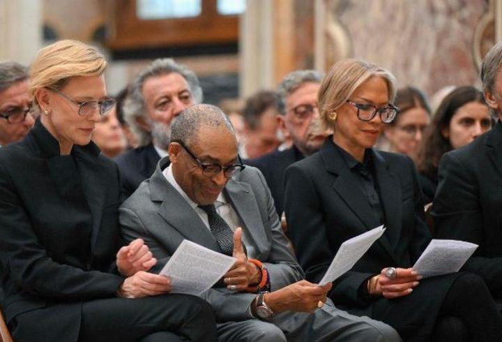 Polonya, Belarus ile gerilen ilişkiler nedeniyle yıllardır kapalı tuttuğu Kuznica ve Bobrowniki sınır kapılarını yeniden açma kararı aldı. Yetkililer, sınırın yoğun göçmen baskısına karşı “güvenli hale getirildiğini” belirtti. 3