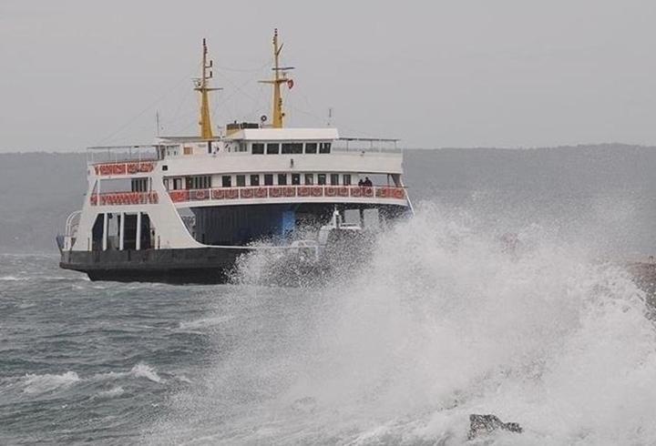 Avcılar’da ters yönden gelen bir otomobil sürücüsü, kendisini uyaran Mustafa Morbel’e direksiyon başında saldırdı. Morbel’in kullandığı araçta bulunan eşi büyük panik yaşarken, araçtaki bebek ağlamaya başladı. Çevredeki vatandaşların araya girmesiyle son bulan tartışma, cep telefonu kamerasıyla kaydedildi. Mustafa Morbel, olayın ardından polise giderek şikâyetçi oldu.1