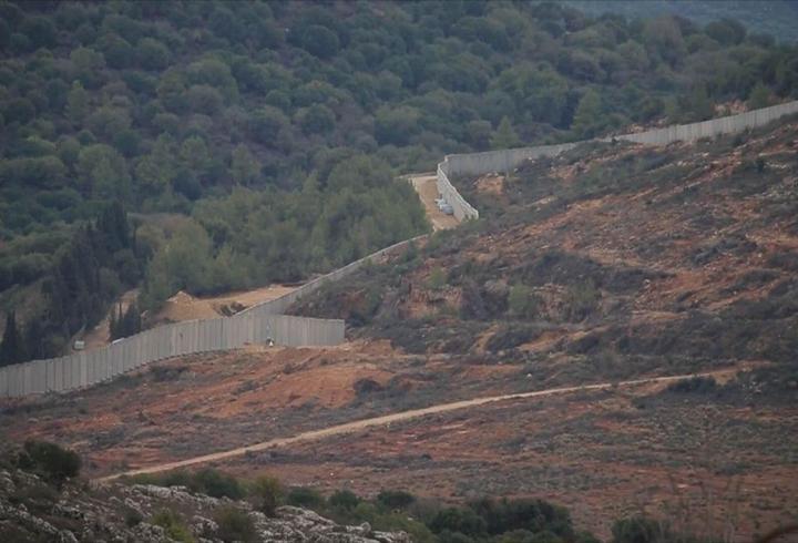 MAVİ HAT'I AŞIYOR! İsrail, Lübnan toprağına duvar örüyor