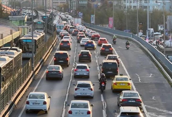 Çelik Kubbe hava savunma sistemini geliştirme çalışmaları sürüyor. SİPER 1 uzun menzilli hava savunma füzesi, otonom batarya atışında hedefi tam isabetle vurdu.3