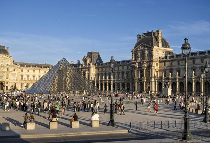 Louvre'daki Campana Galeri'si kapatıldı: Sebebi 'yapısal zayıflıklar'