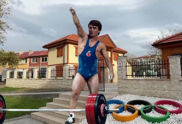 NAİM SÜLEYMANOĞLU’NUN ÖLÜM YIL DÖNÜMÜ | Olimpiyat ve dünya şampiyonunun çocukluk evi yeniden açıldı