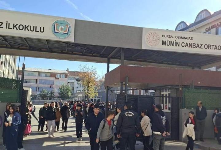 Bursa polisinden okul çevrelerinde sıkı denetim