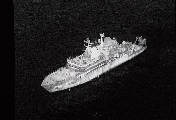 İngiliz suları sınırında Rus 'casus gemisi' krizi! Pilotlara lazer tutuldu, Putin'e böyle seslendi: Ne yaptığını biliyoruz, hazırız!