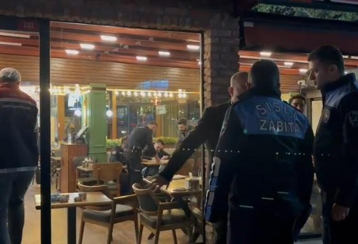 Yargıtay, hatalı sollama yaparak 2 kişinin ölümüne neden olan sürücüye verilen 6 yıl 8 aylık hapis cezasını hukuka uygun buldu. Temyiz incelemesini gerçekleştiren yüksek mahkeme, oy birliği ile mahkeme kararını onadı.1