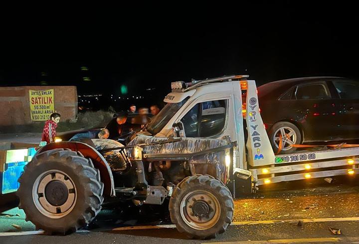 Manisa'da traktör ile çekici çarpıştı: 4 yaralı