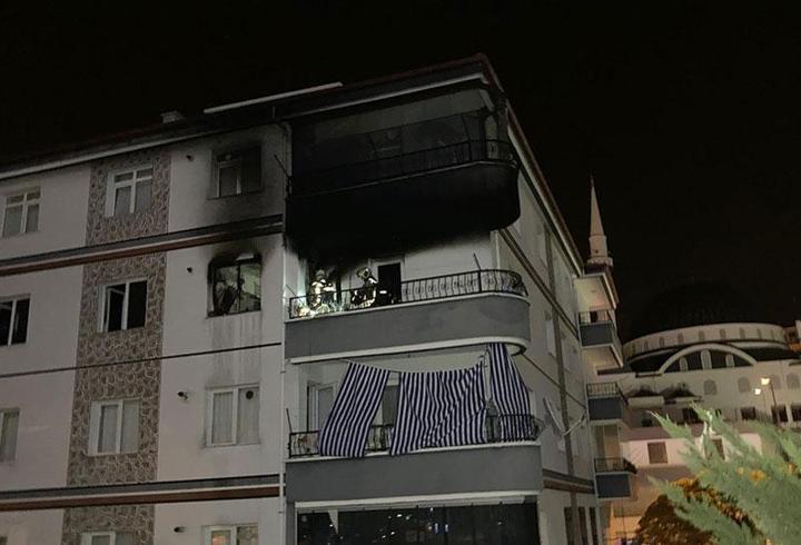 Akıllı mühimmat ve seyir füzelerine karşı yerli ve millî imkanlarla geliştirilen, yakın hava savunma sistemi olan MKE Tolga, 14 ülkeden yabancı askeri heyet için atış gösterimi gerçekleştirdi. Konya'da gerçekleştirilen atış gösteriminde, tehdit unsuru olan dronlar başarıyla imha edildi. İşte Çelik Kubbe'nin alt katmanında yer alacak, Türk Silahlı Kuvvetleri'nin caydırıcı gücü için kritik önem sahip olan Tolga silah sistemi ve özellikleri.1