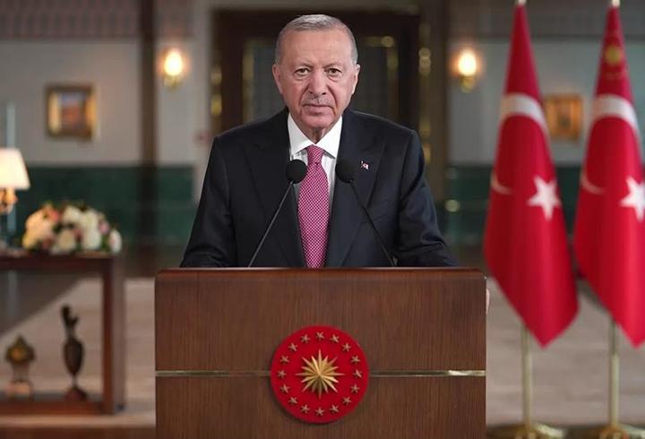 Şanlıurfa'da makatına kompresörle hava basılması sonucu hayatını kaybeden 15 yaşındaki Muhammed Kendirci'nin, marangoz atölyesinde halay çektiği anlara ait görüntüler ortaya çıktı.1