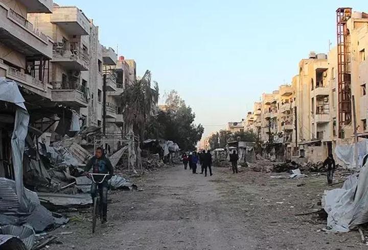 Suriye'nin Humus kentinde sokağa çıkma yasağı
