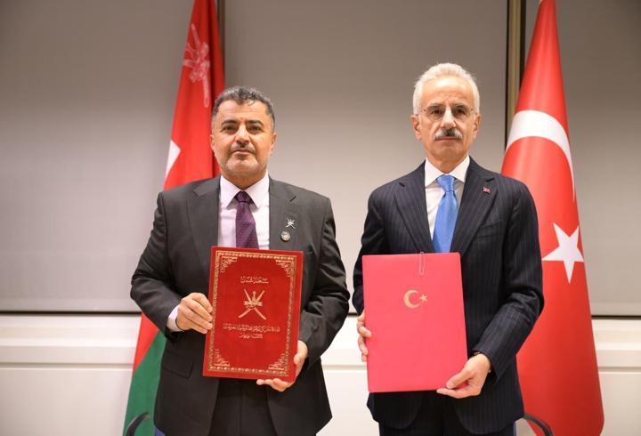 İmzalar atıldı: Umman’dan Avrupa'ya gidecek yükler Türkiye üzerinden taşınacak