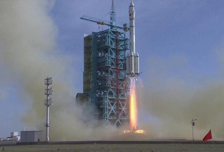 ASTRONOTLAR MAHSUR KALDI! Çin'den uzaya acil kurtarma aracı