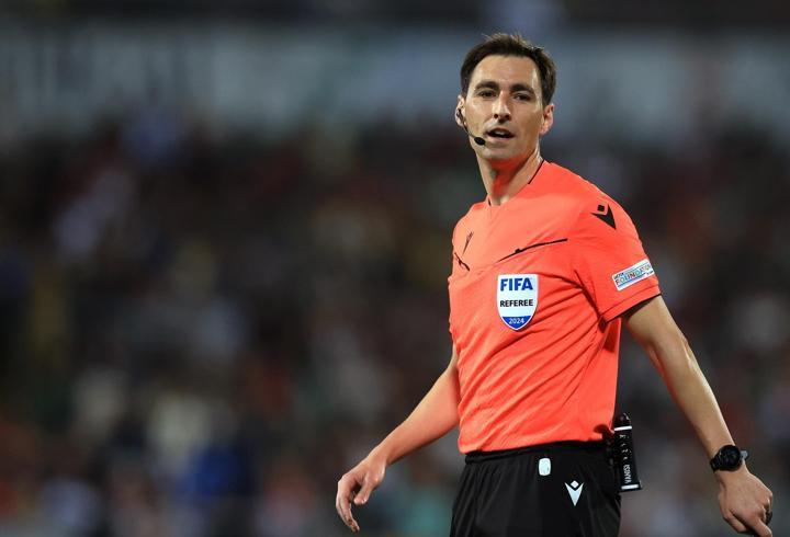 İlkay Gündoğan, takımının UEFA Şampiyonlar Ligi’nde Union Saint-Gilloise’a mağlup olduğu müsabaka sonrası açıklamalarda bulundu.1