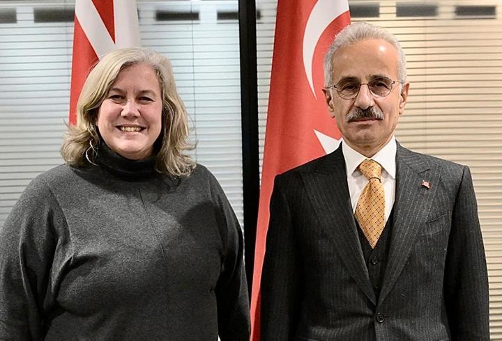 Bakan Uraloğlu, İngiltere Ulaştırma Bakanı Alexander ile görüştü
