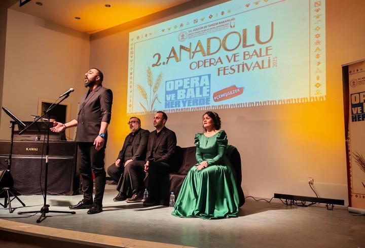 Tunceli'de "Anadolu Ezgileri" konseri düzenlendi